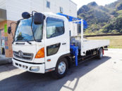 中古ユニック車（２０３０７　日野ユニック車　４ｔベットレス　4ダン　ラジコン　フックイン）
