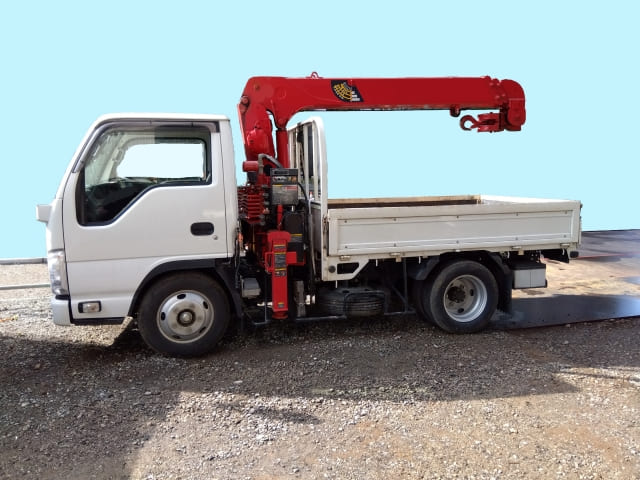 ユニック車の特徴と現場の状況に合わせた主な用途