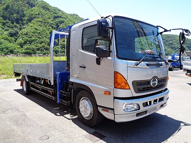 中古ユニック車（クレーン付きトラック）を導入する利点