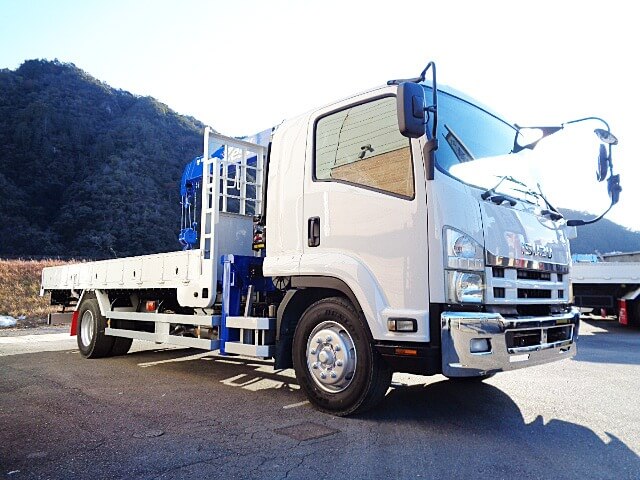 4tクラスのユニック車と増トン・セルフボディ仕様の違い